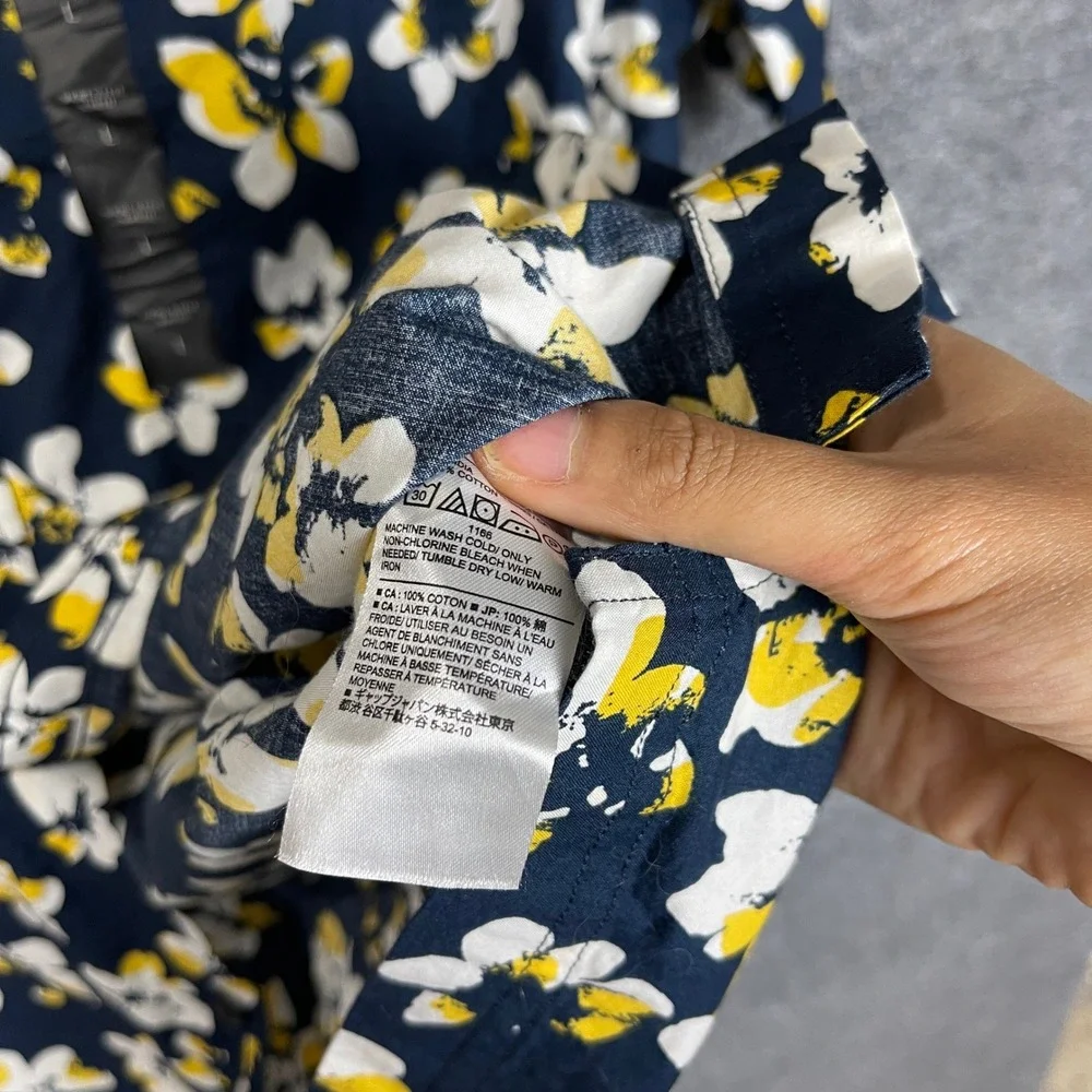 Banana Republic item comes